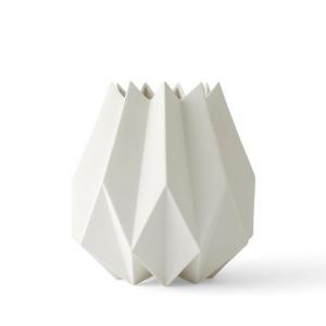 MENU – FOLDED VASE TALL – WHITE, LOW